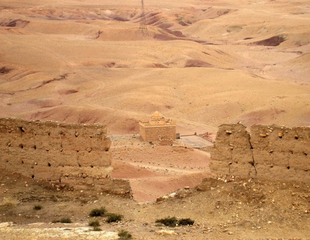 Visitas a los vestigios culturales en el desierto